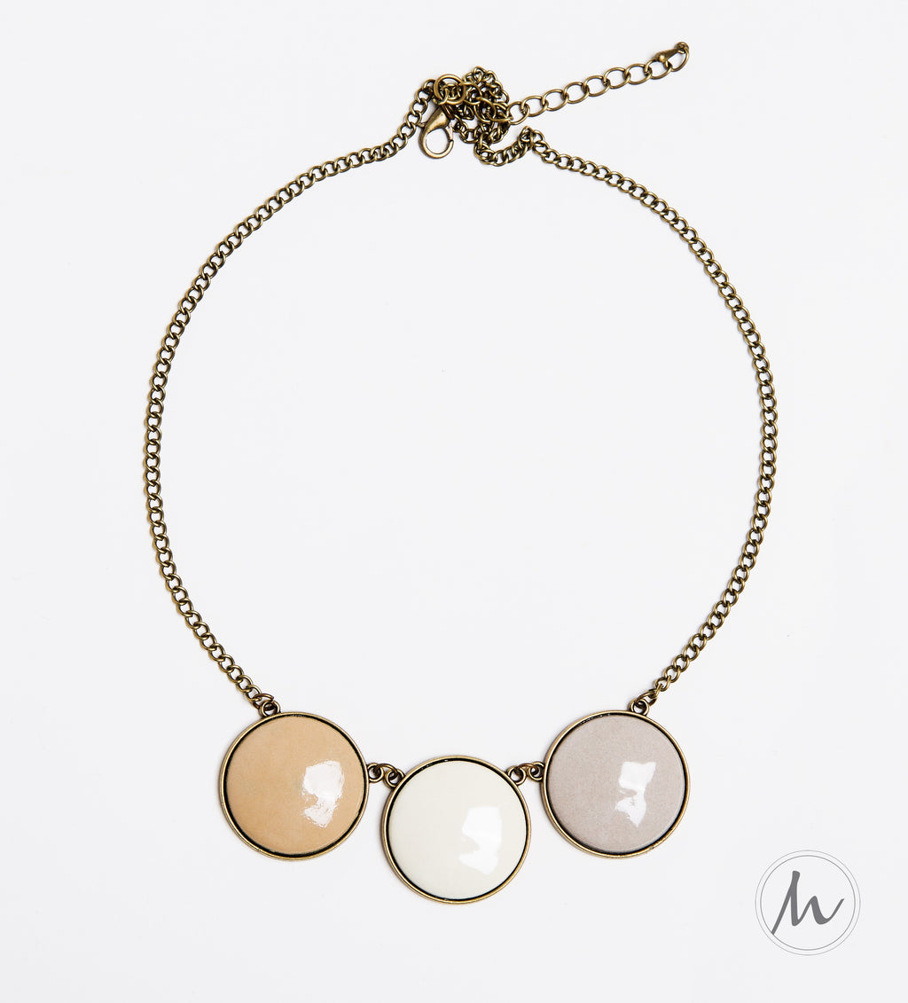 Sahara nyaklánc homokszínekben