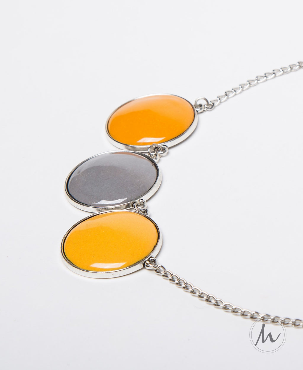 Sunny Clouds tűzzománc nyaklánc szürke-okkersárga színekben