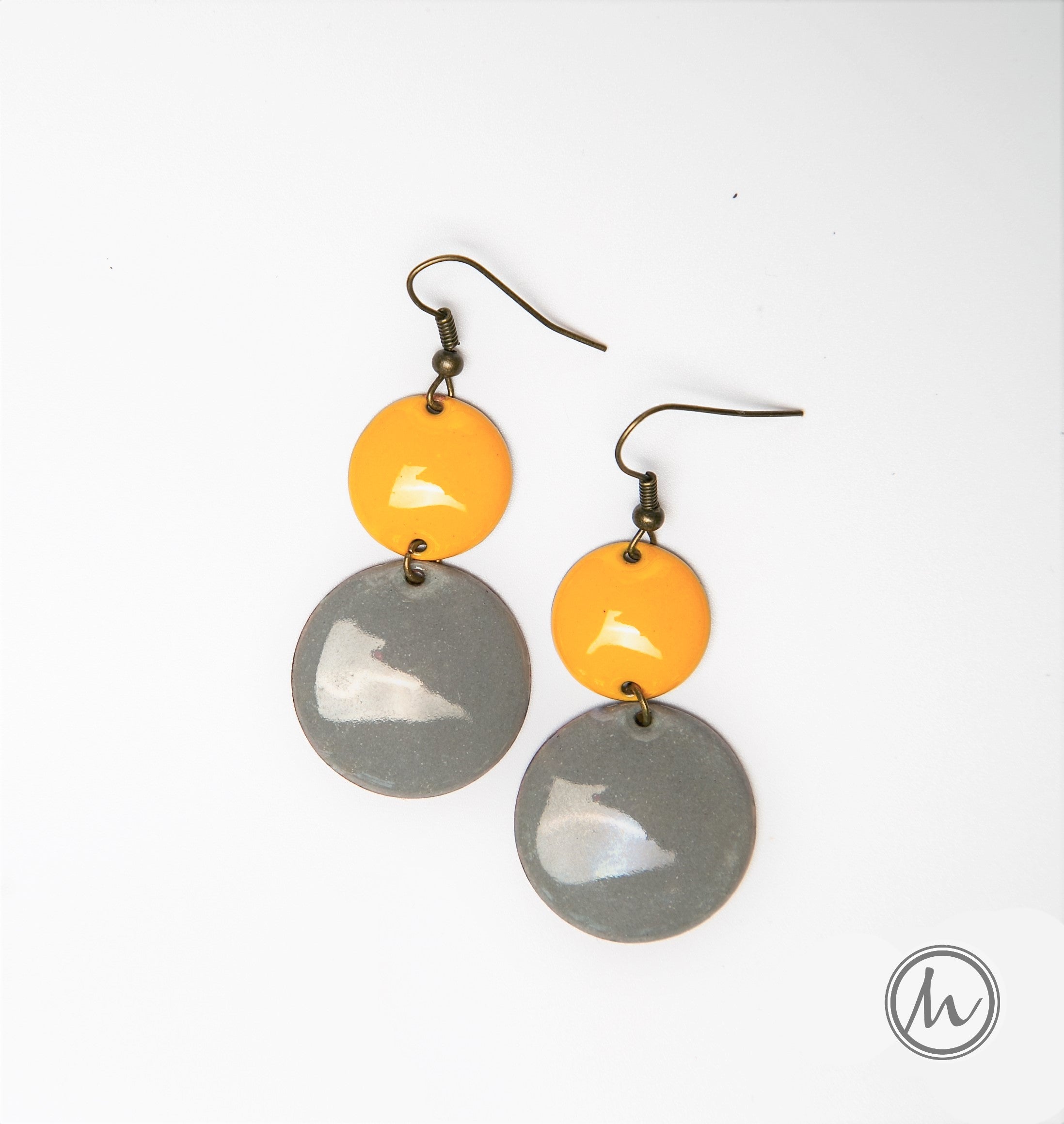 Sunny Clouds okkersárga-szürke tűzzománc fülbevaló