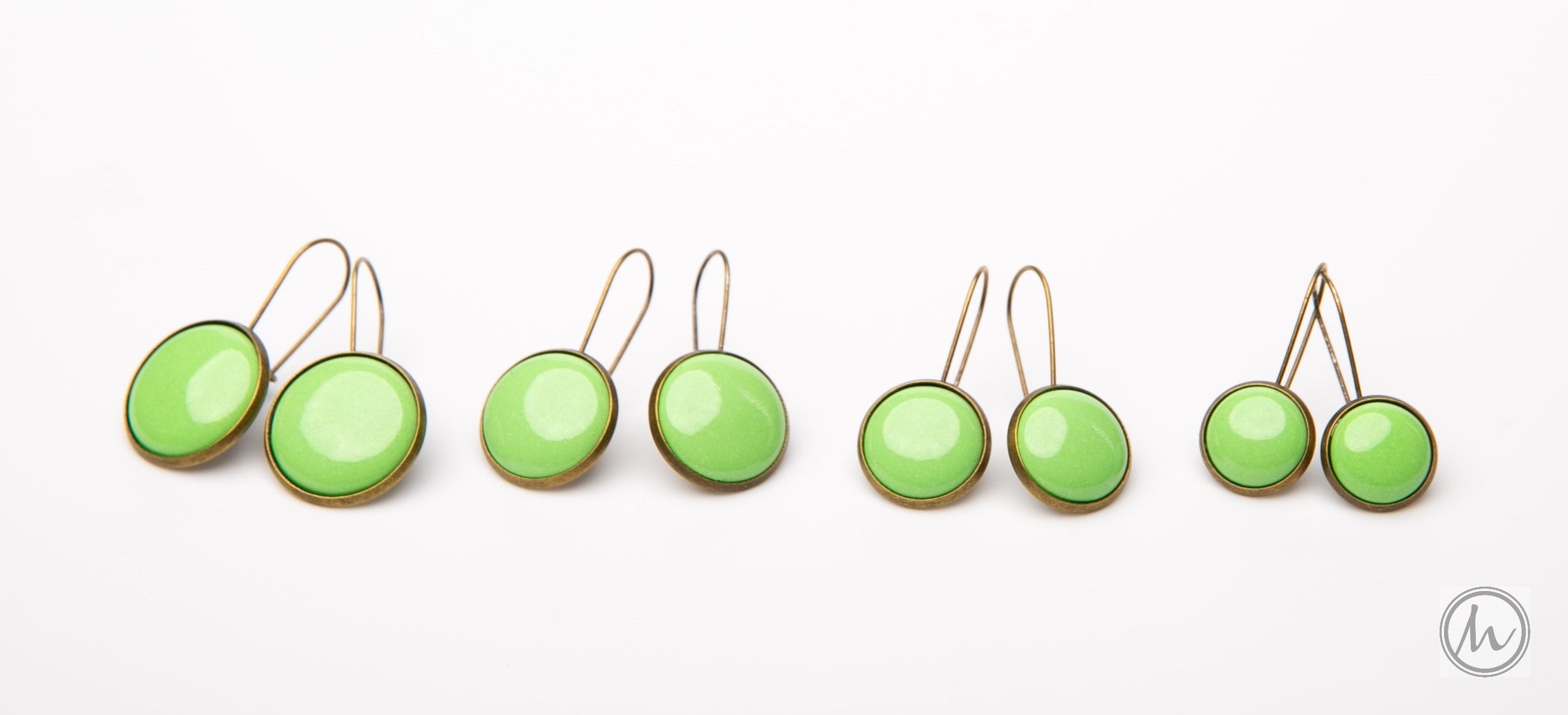 Kapcsos tűzzománc fülbevaló - zöld árnyalatok