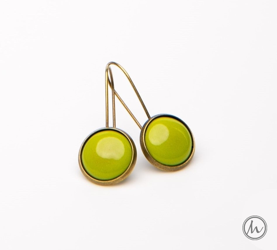 Kapcsos tűzzománc fülbevaló - zöld árnyalatok