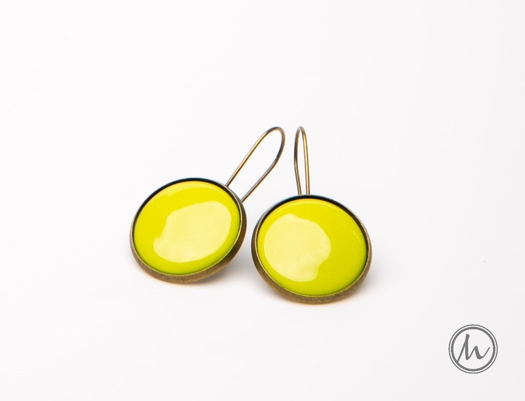 Kapcsos tűzzománc fülbevaló - zöld árnyalatok