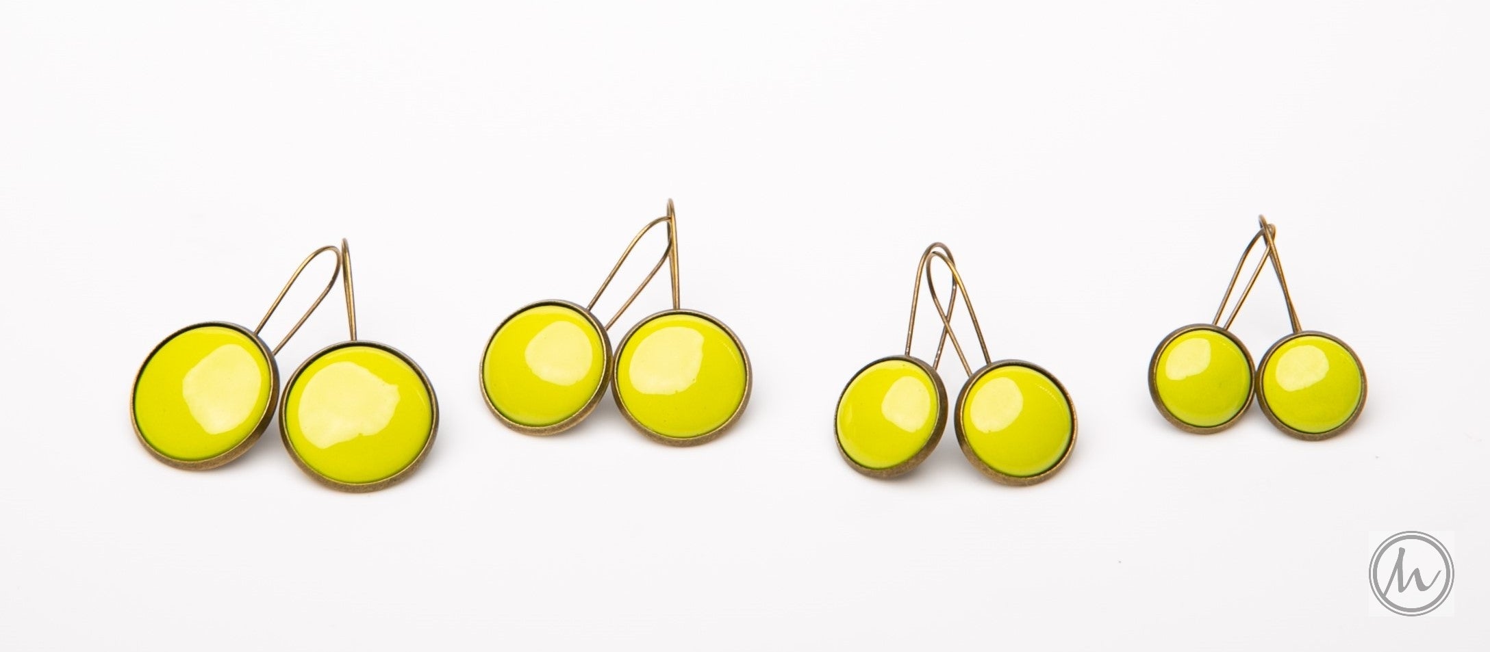 Kapcsos tűzzománc fülbevaló - zöld árnyalatok