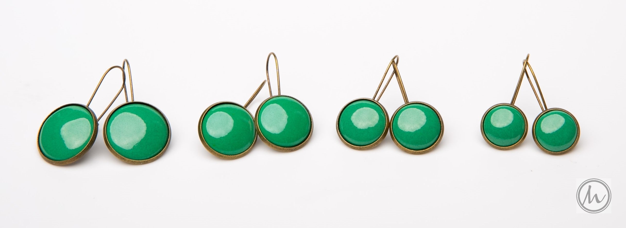 Kapcsos tűzzománc fülbevaló - zöld árnyalatok