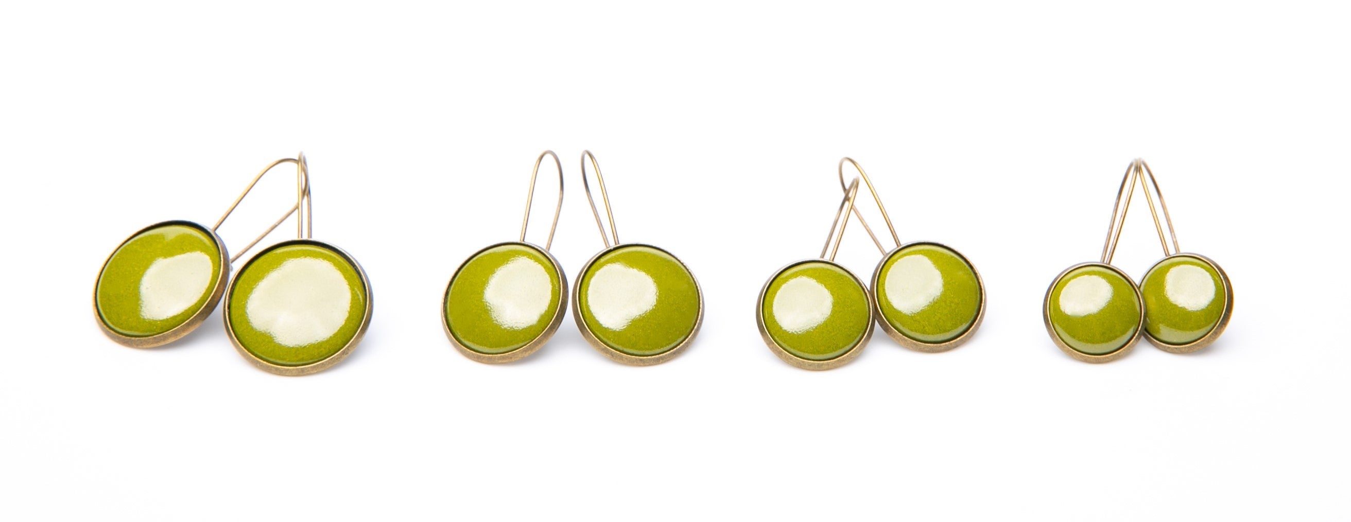 Kapcsos tűzzománc fülbevaló - zöld árnyalatok