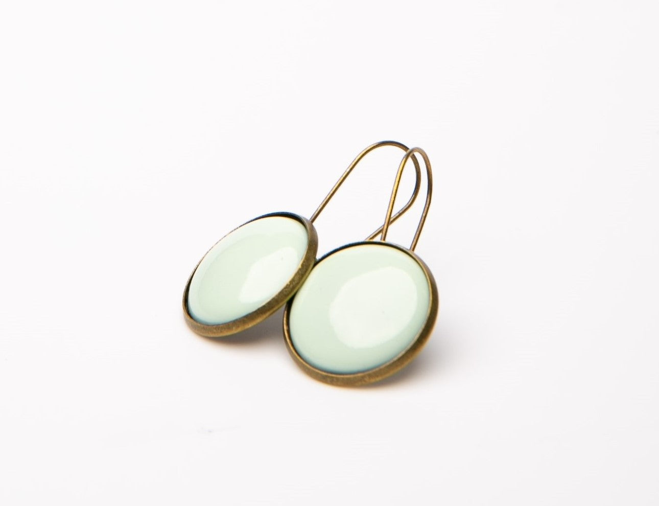 Kapcsos tűzzománc fülbevaló - zöld árnyalatok