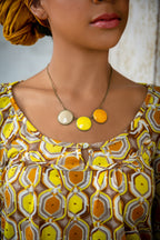 Sand in My Hands karkötő okkersárga-bézs színekben