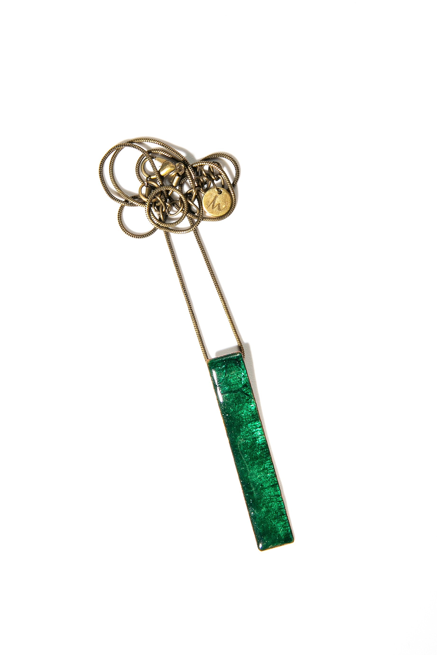 Verde - kalapált hosszúkás függő nyaklánc